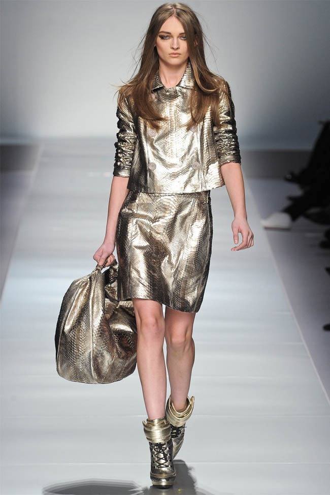 MILAN FASHION WEEK: BLUMARINE FALL 2012