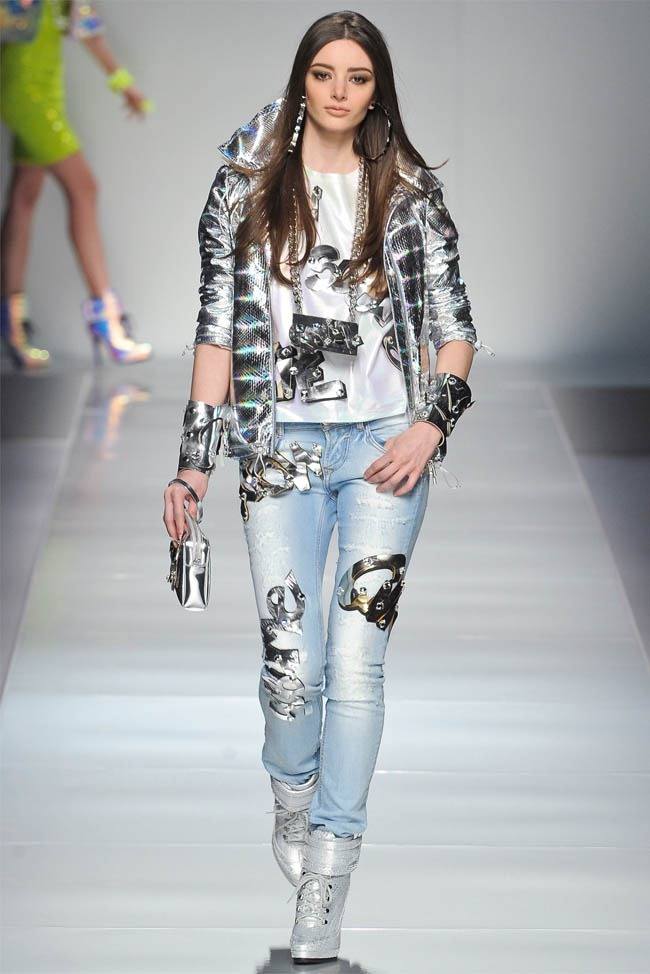 MILAN FASHION WEEK: BLUMARINE FALL 2012