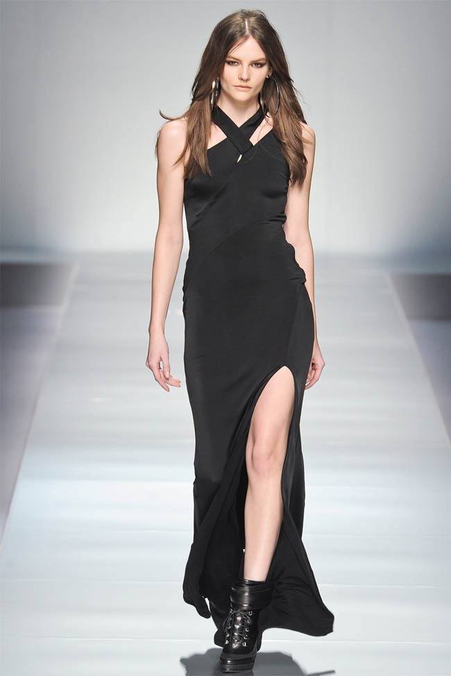 MILAN FASHION WEEK: BLUMARINE FALL 2012