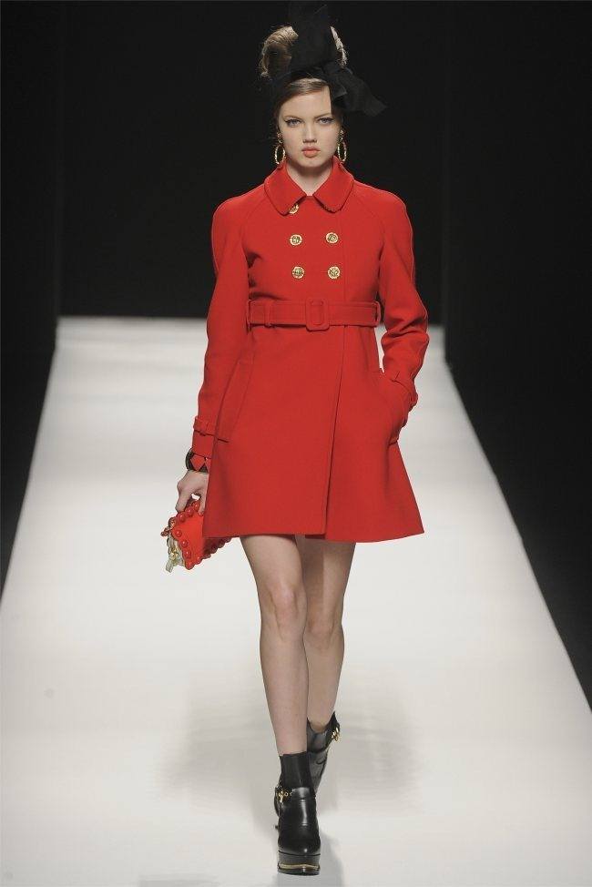 MILAN FASHION WEEK: MOSCHINO FALL 2012