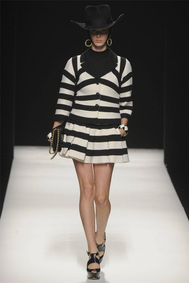 MILAN FASHION WEEK: MOSCHINO FALL 2012