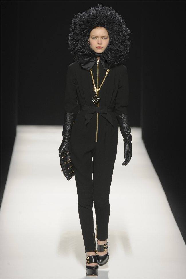 MILAN FASHION WEEK: MOSCHINO FALL 2012