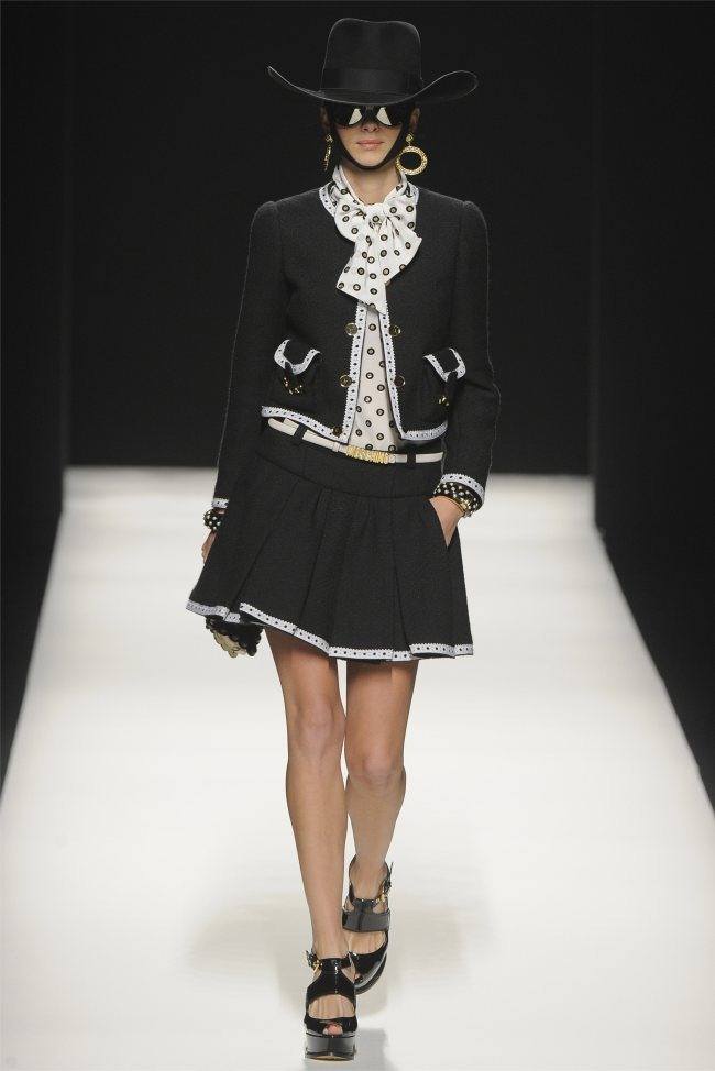 MILAN FASHION WEEK: MOSCHINO FALL 2012