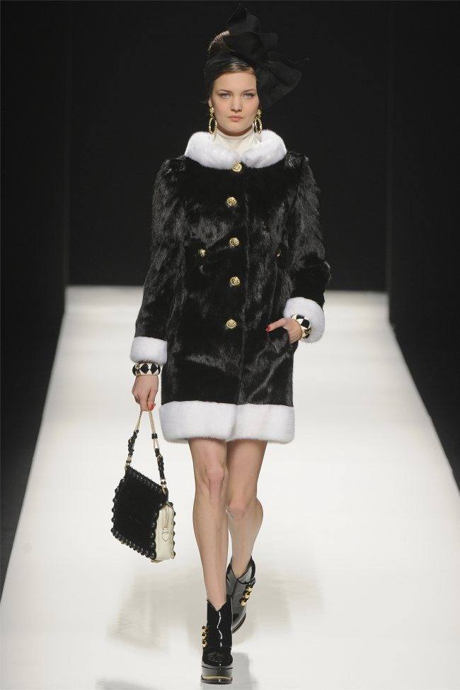 MILAN FASHION WEEK: MOSCHINO FALL 2012