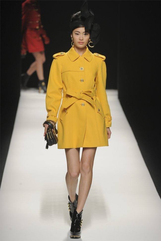 MILAN FASHION WEEK: MOSCHINO FALL 2012