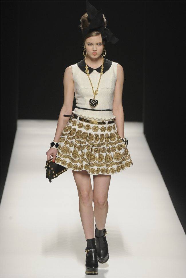 MILAN FASHION WEEK: MOSCHINO FALL 2012