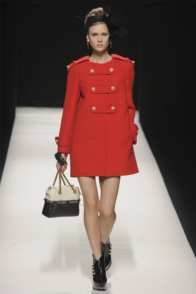 MILAN FASHION WEEK: MOSCHINO FALL 2012