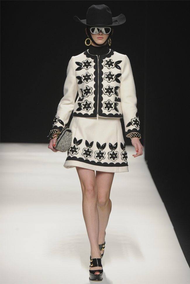 MILAN FASHION WEEK: MOSCHINO FALL 2012
