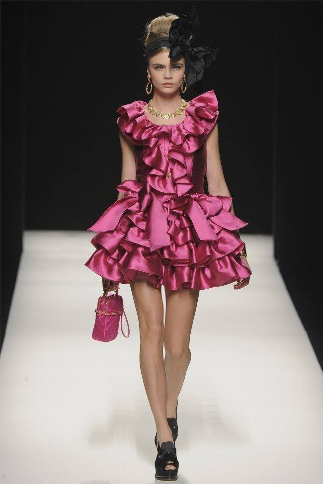 MILAN FASHION WEEK: MOSCHINO FALL 2012