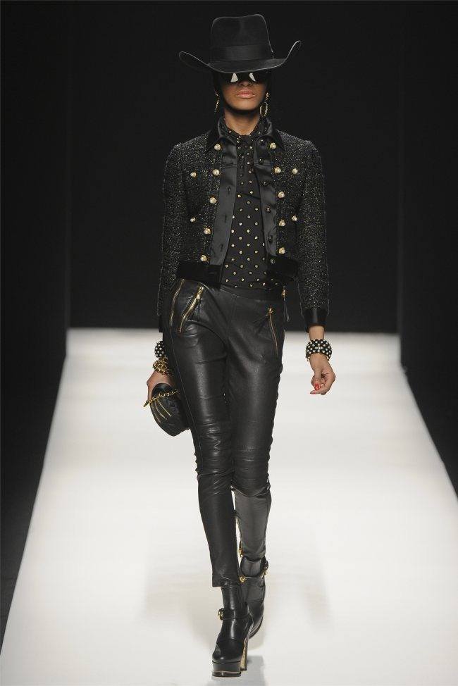 MILAN FASHION WEEK: MOSCHINO FALL 2012