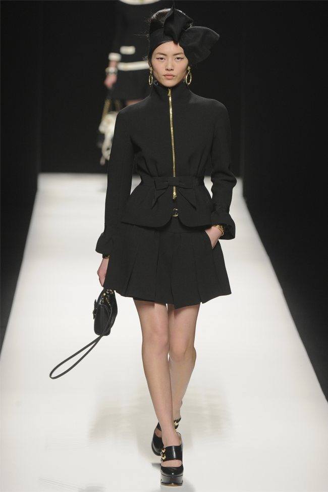 MILAN FASHION WEEK: MOSCHINO FALL 2012