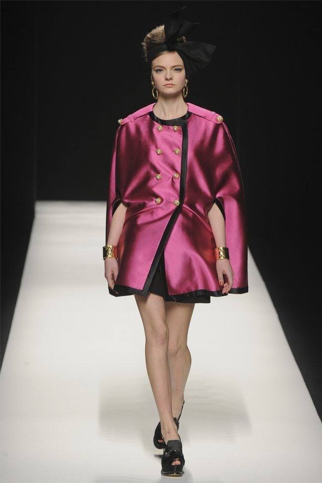 MILAN FASHION WEEK: MOSCHINO FALL 2012