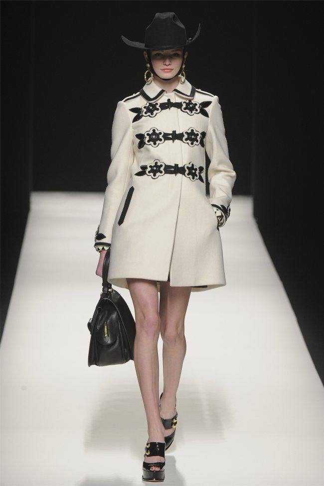 MILAN FASHION WEEK: MOSCHINO FALL 2012