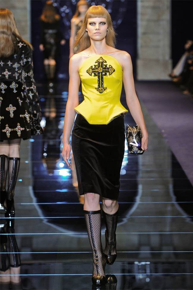 MILAN FASHION WEEK: VERSACE FALL 2012