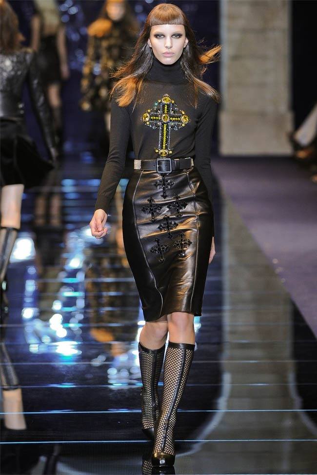 MILAN FASHION WEEK: VERSACE FALL 2012