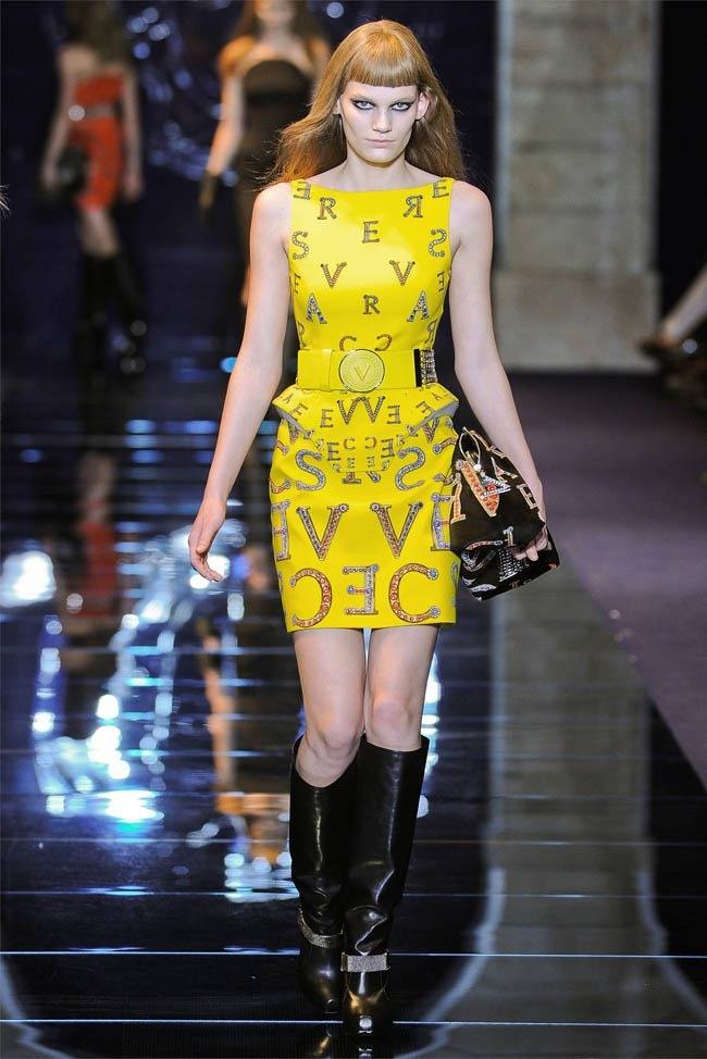 MILAN FASHION WEEK: VERSACE FALL 2012