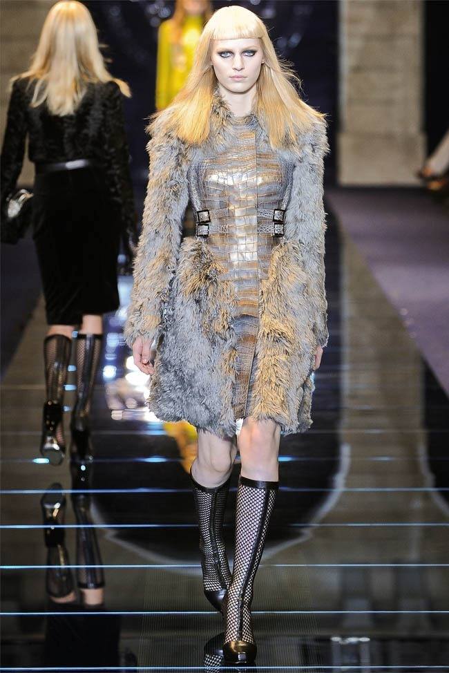 MILAN FASHION WEEK: VERSACE FALL 2012