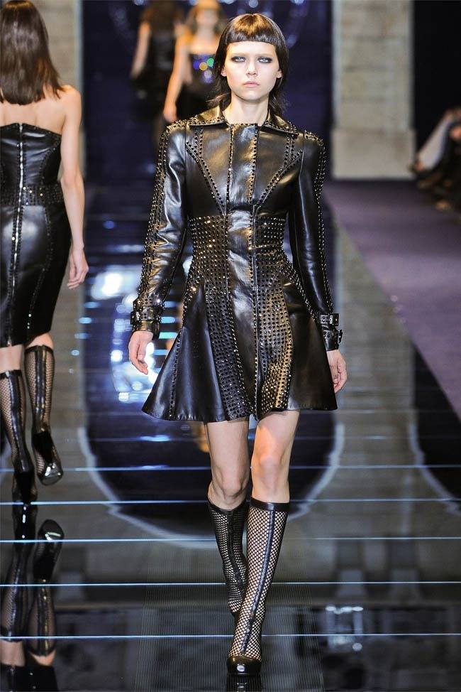 MILAN FASHION WEEK: VERSACE FALL 2012