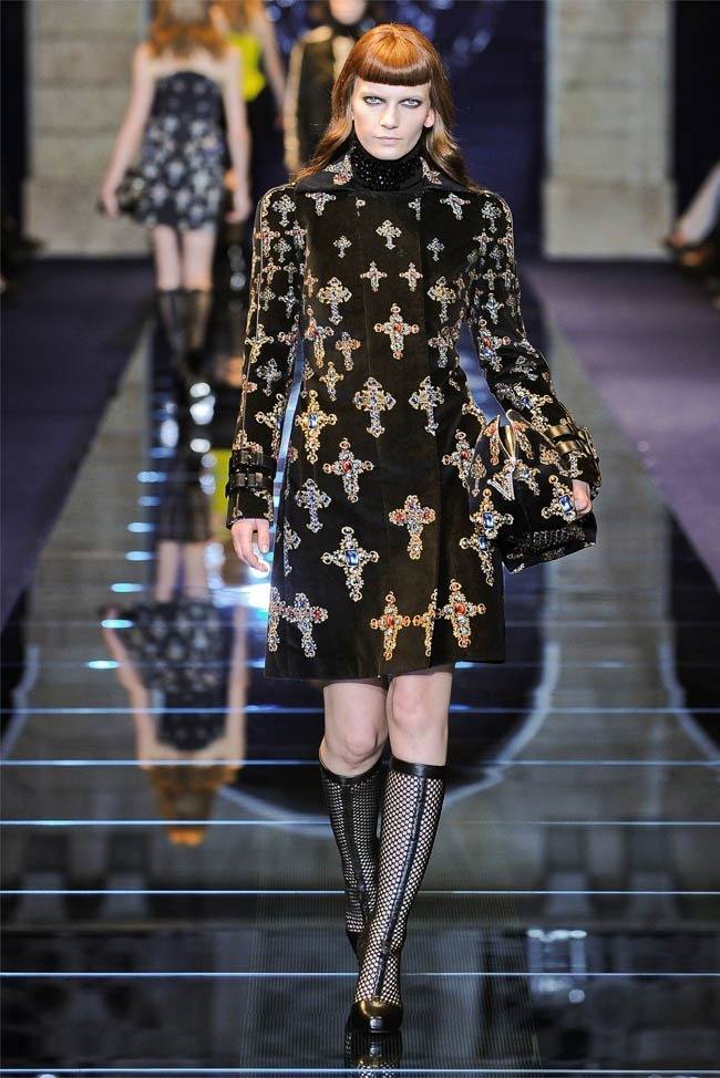 MILAN FASHION WEEK: VERSACE FALL 2012