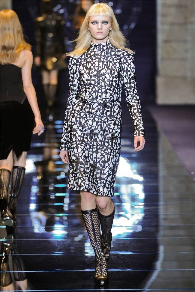 MILAN FASHION WEEK: VERSACE FALL 2012