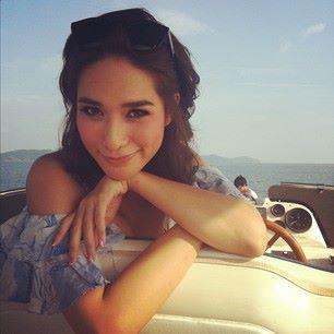 พลอย เฌอมาลย์สวยดี