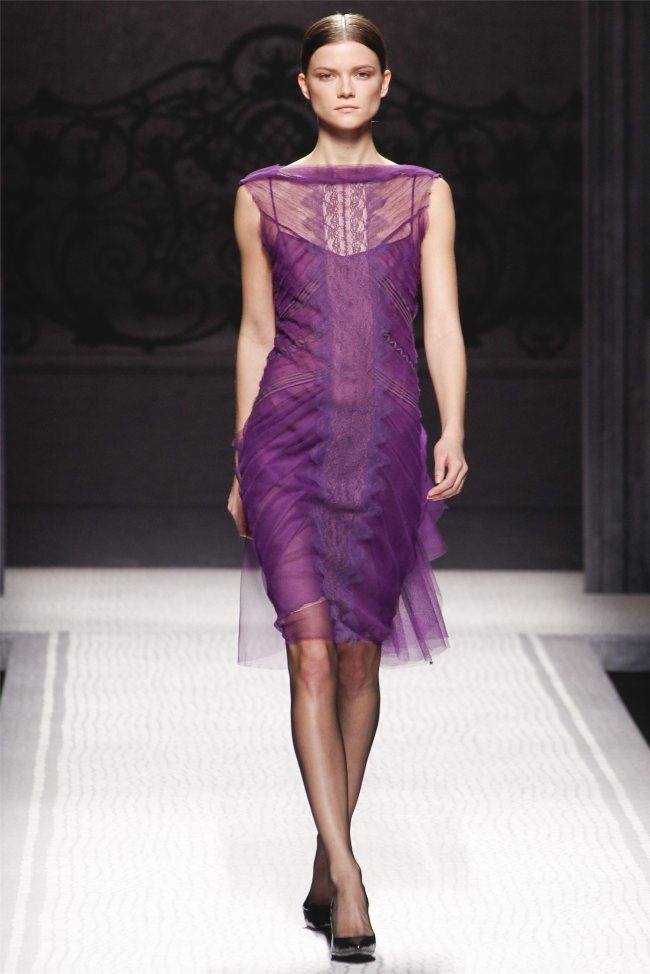 MILAN FASHION WEEK: ALBERTA FERRETTI FALL 2012