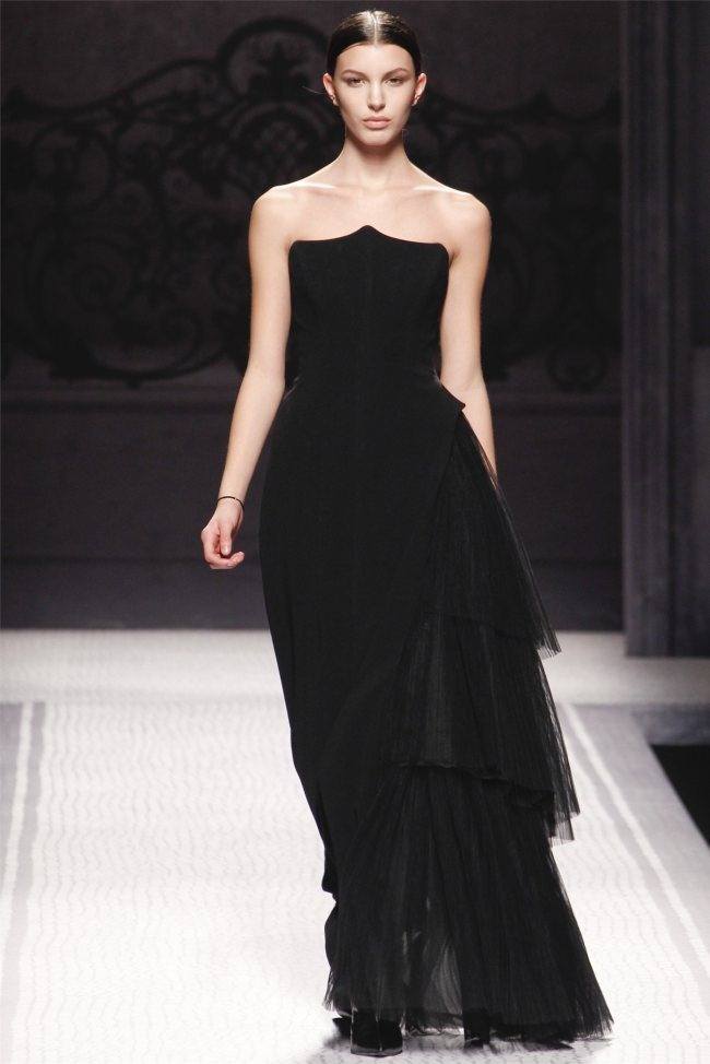 MILAN FASHION WEEK: ALBERTA FERRETTI FALL 2012