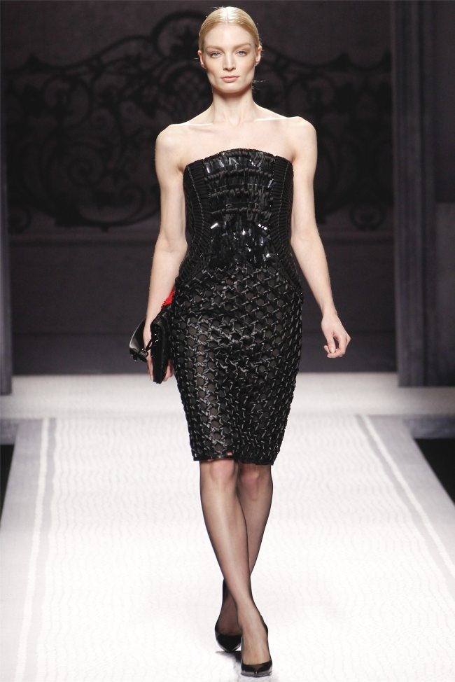 MILAN FASHION WEEK: ALBERTA FERRETTI FALL 2012