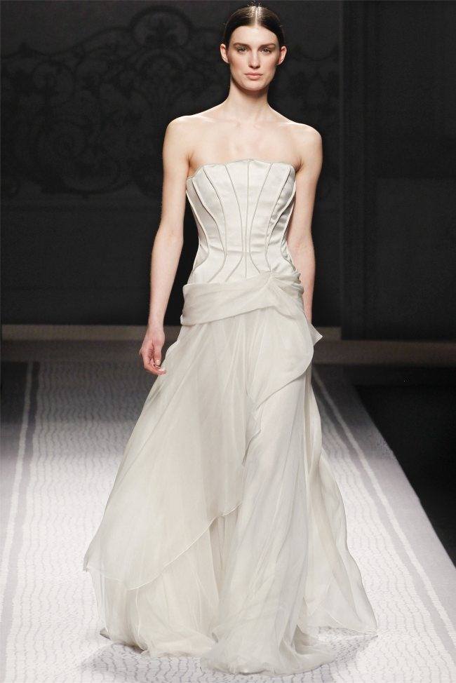 MILAN FASHION WEEK: ALBERTA FERRETTI FALL 2012