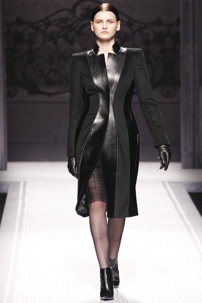 MILAN FASHION WEEK: ALBERTA FERRETTI FALL 2012