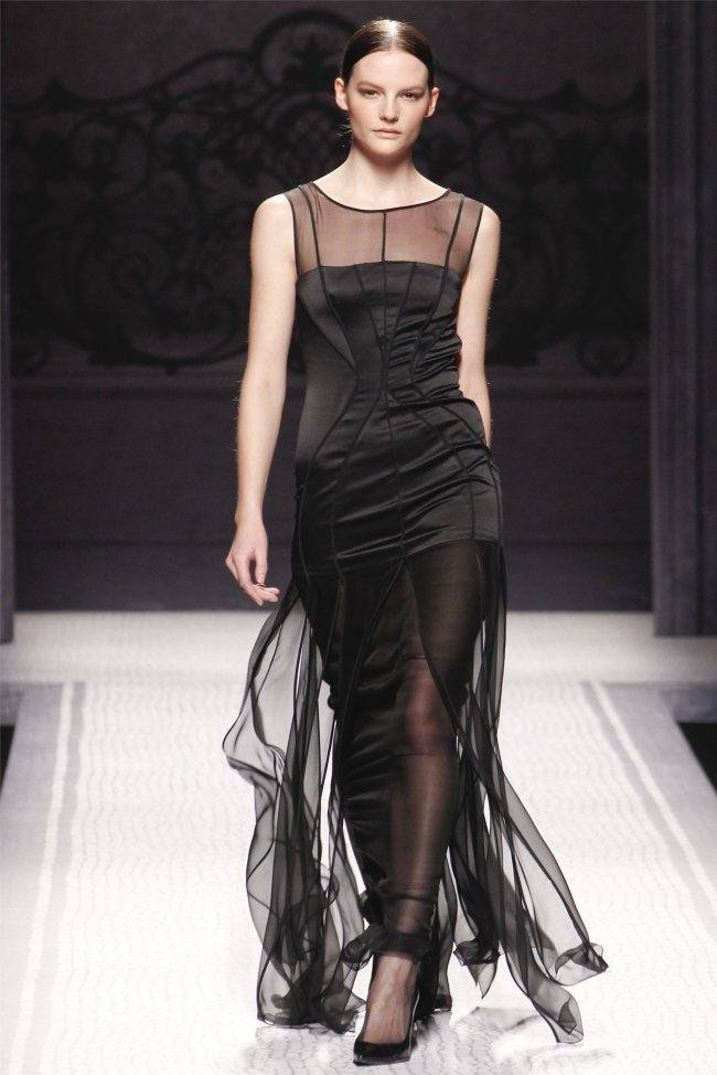 MILAN FASHION WEEK: ALBERTA FERRETTI FALL 2012