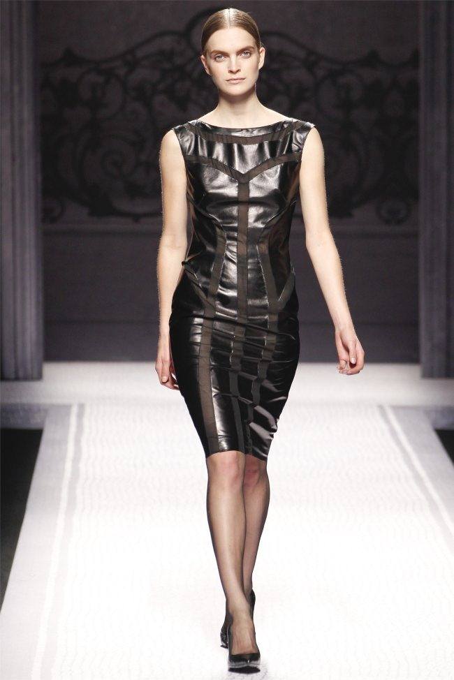 MILAN FASHION WEEK: ALBERTA FERRETTI FALL 2012
