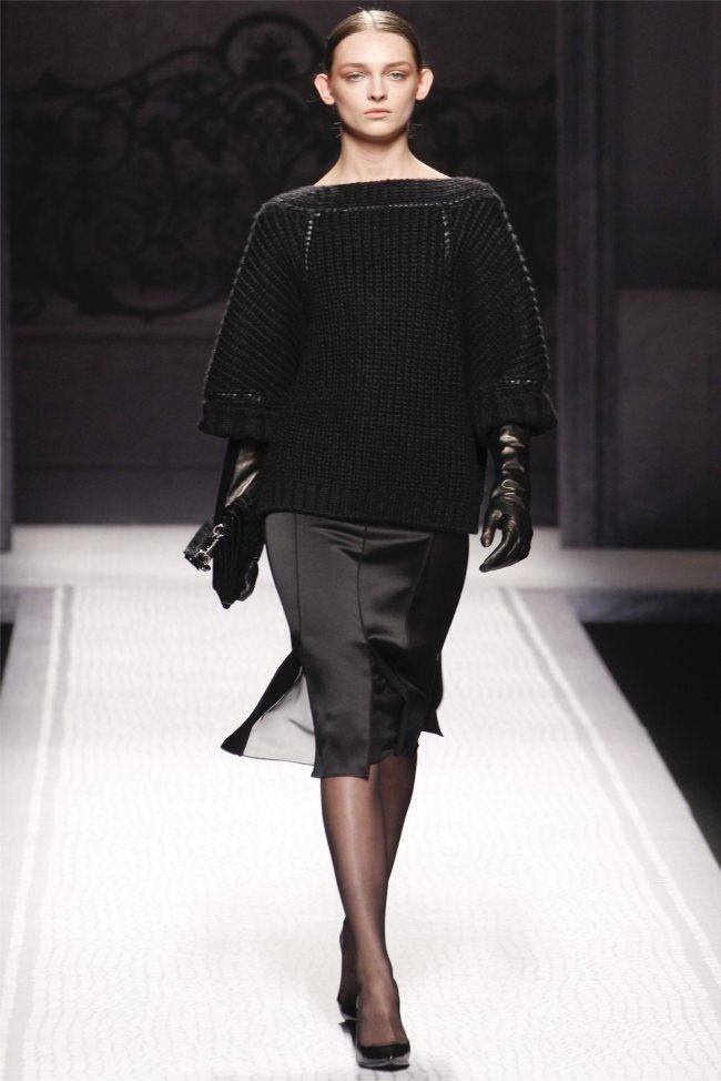 MILAN FASHION WEEK: ALBERTA FERRETTI FALL 2012