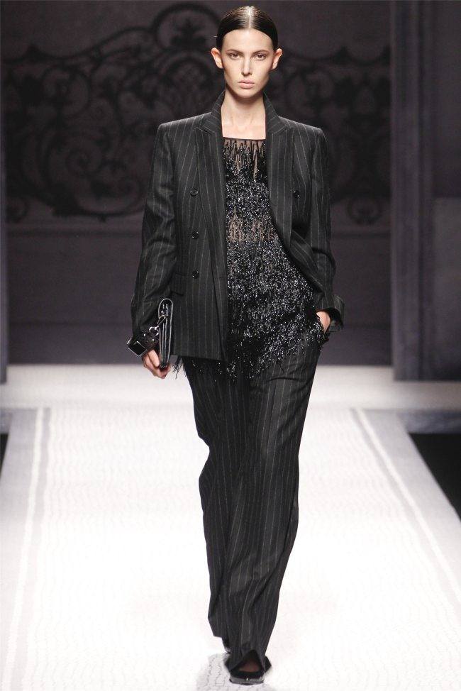 MILAN FASHION WEEK: ALBERTA FERRETTI FALL 2012