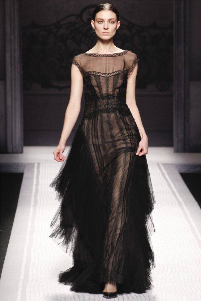 MILAN FASHION WEEK: ALBERTA FERRETTI FALL 2012