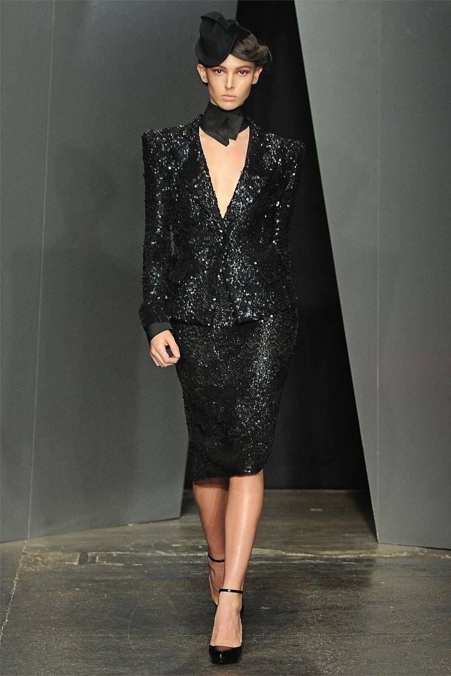 NEW YORK FASHION WEEK: DONNA KARAN FALL 2012