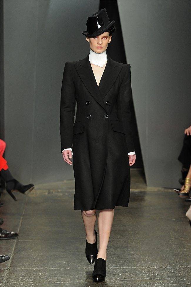 NEW YORK FASHION WEEK: DONNA KARAN FALL 2012