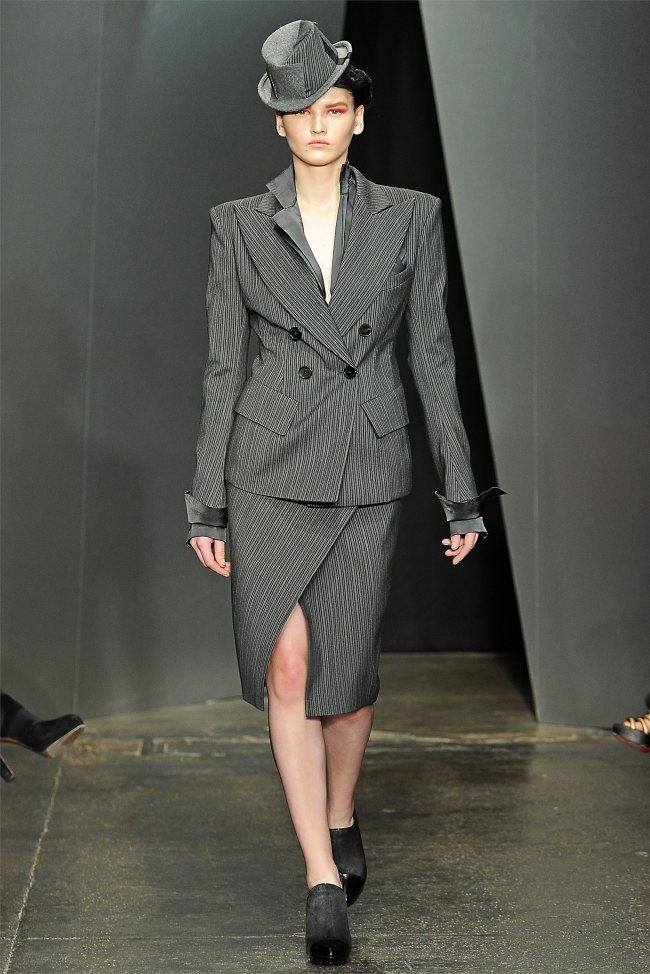 NEW YORK FASHION WEEK: DONNA KARAN FALL 2012
