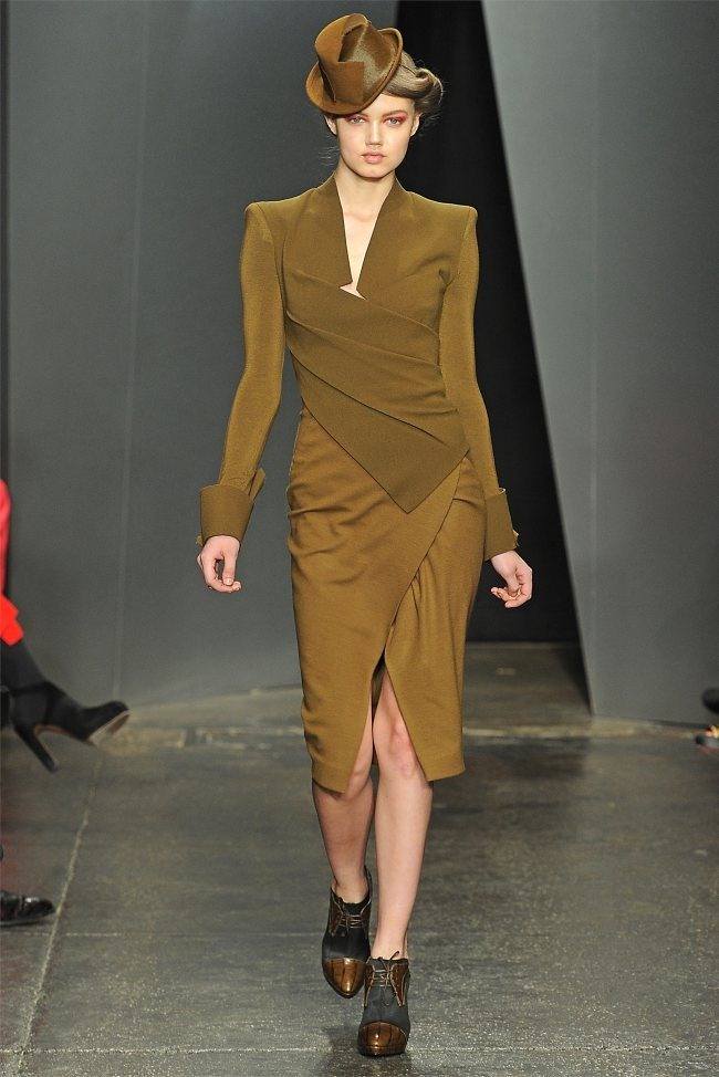 NEW YORK FASHION WEEK: DONNA KARAN FALL 2012