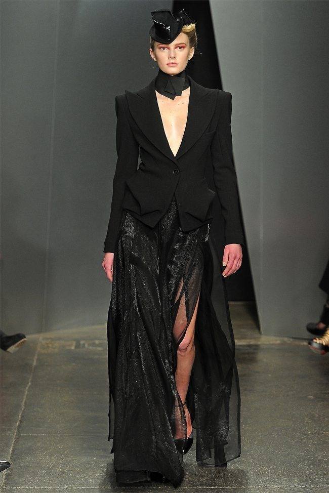 NEW YORK FASHION WEEK: DONNA KARAN FALL 2012