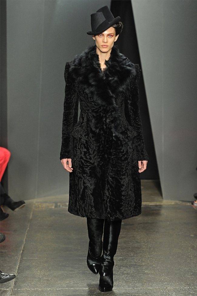 NEW YORK FASHION WEEK: DONNA KARAN FALL 2012