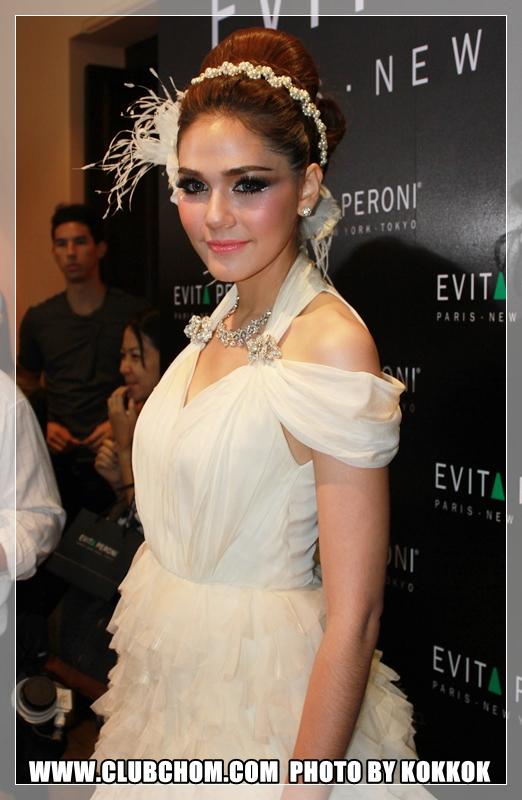 ชมพู่ อารยา เดินแบบในงาน Evita Peroni Autumn 2012 Fashion Show