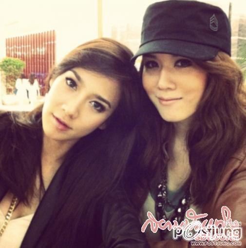 รวมภาพ " อั้ม - เมย์ " สองสาวคู่ซี้อันดับ 1 ของวงการบันเทิง