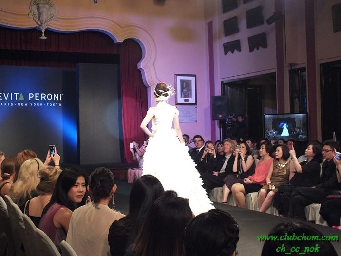 ชมพู่ อารยา  ในงาน  Evita Peroni Autumn 2012 Fashion Show