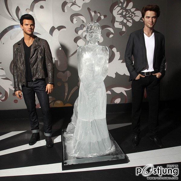 หุ่นขี้ผึ้ง Robert Pattinson ที่มาดามทุสโซบ้านเรา!!...เ่อ่ออ...เรื่องความเหมือนอะเห็นๆกันอยู่ แต่เรื