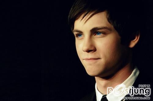 Logan Lerman