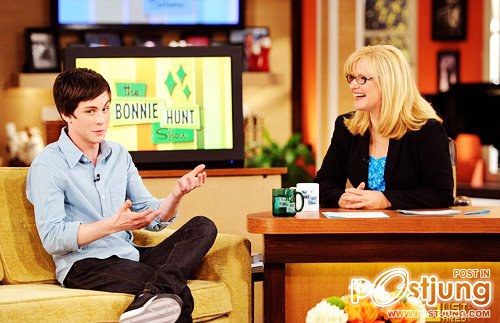 Logan Lerman