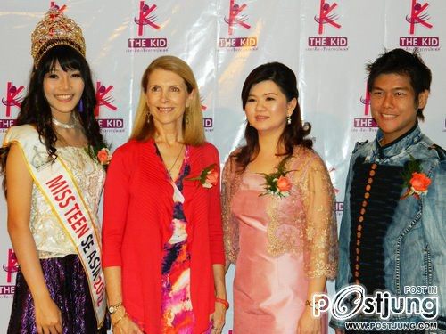 Miss Teen South East Asia 2012 ร่วมงาน"เจ้าหญิงเงือกน้อย 2012"