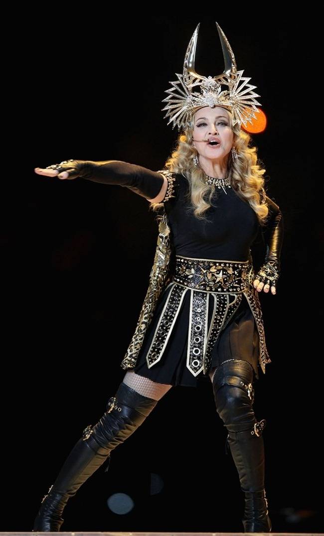 PERFORMANCE: MADONNA AT THE BRIDGESTONE SUPER BOWL XLVI HALFTIME SHOW, FEAT. NICKI MINAJ, L.M.F.A.O.
