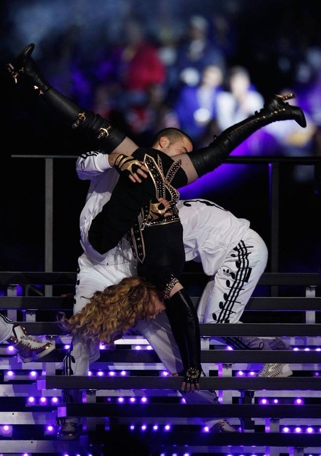 PERFORMANCE: MADONNA AT THE BRIDGESTONE SUPER BOWL XLVI HALFTIME SHOW, FEAT. NICKI MINAJ, L.M.F.A.O.